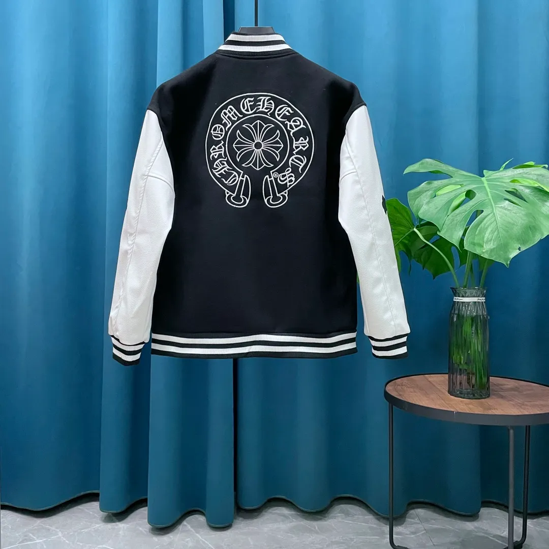 🅿️410 CH Crow Heart 2024ss runway style baseball uniform jacket. I ordered the original model and took a month to finally ship it. I love it so much. The upper body is really handsome. A blogger on Douyin said that LV's new products this year will become the future trend. If you look through street photos, you will find that celebrities regard it as a collectible jacket, a must-have item for men and women who want light luxury for commuting. Developing the highest version on the entire network, it took 1 month to customize and the cost was extremely high. The German imported flat-machine made custom-woven wool jacquard threads, using the first layer of imported lambskin. The pleated texture is unparalleled. It is hand-cut and meticulously crafted. The stitching position is very technical. Whether the whole garment is good or not depends on this position. Top-notch workmanship and details can stand the test. A full set of customized accessories, the letters are clear and perfectly restored without any difference. High-end atmosphere and full grade! The entire dress is exclusively customized with heavy craftsmanship. The towel patch embroidery is perfectly combined with craft embroidery and precise stitching! Absolute craftsmanship quality!